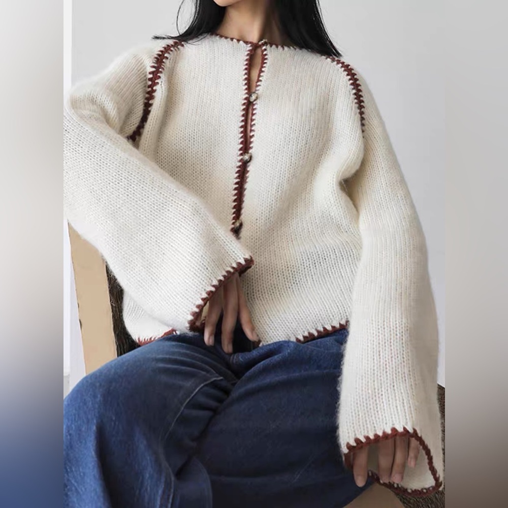 Sweater with button S